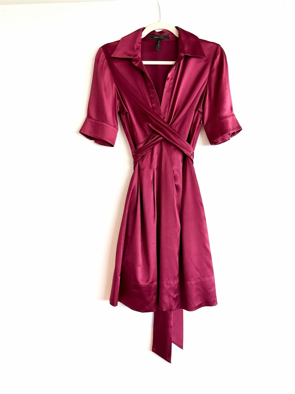 BCBGMAXAZRIA 100% Silk Burgundy Collared Wrap Dress Short Sleeve - Size 2